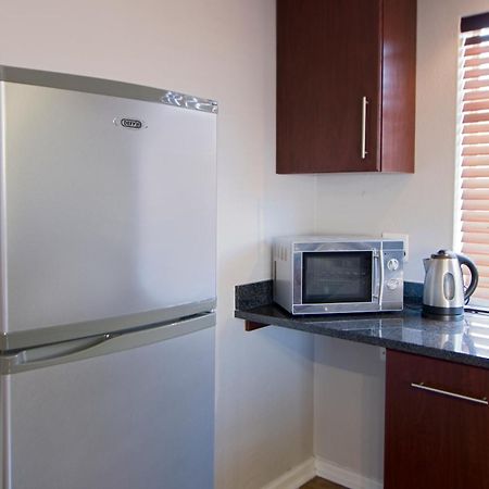 10 On Cape Self Catering Apartments Порт Елизабет Стая снимка