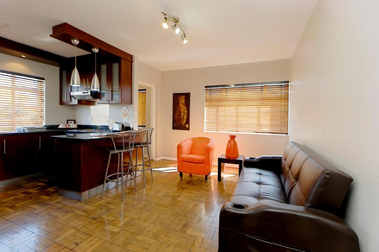 10 On Cape Self Catering Apartments Порт Елизабет Екстериор снимка