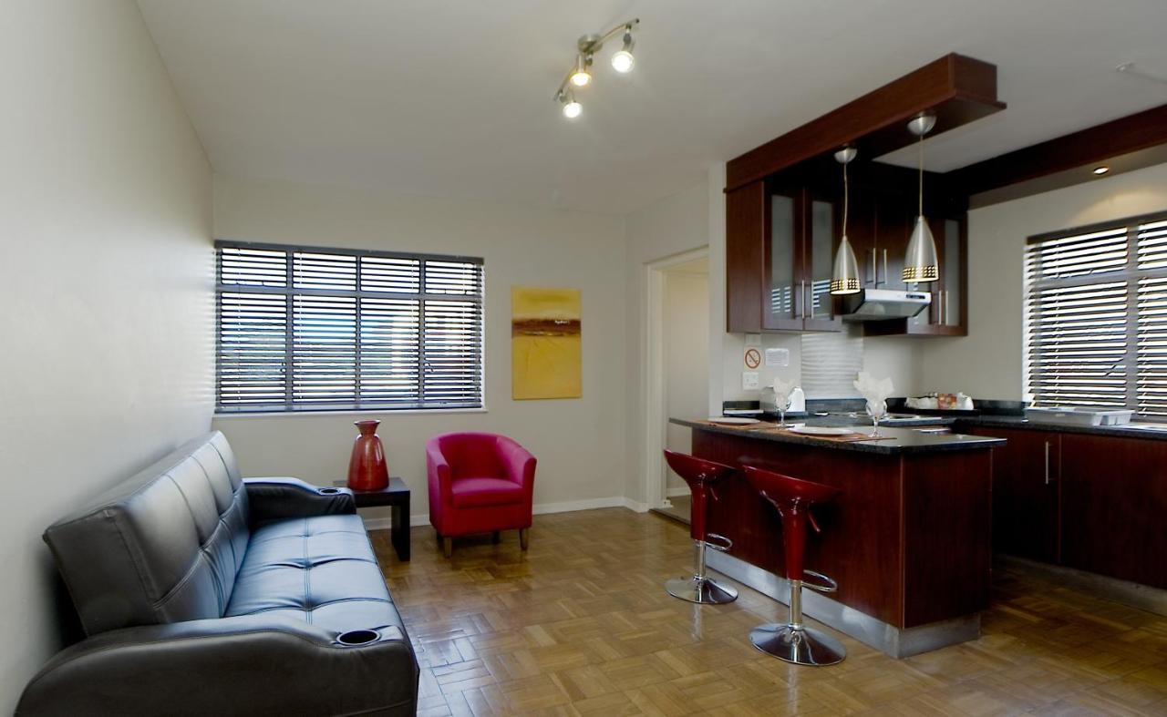 10 On Cape Self Catering Apartments Порт Елизабет Стая снимка