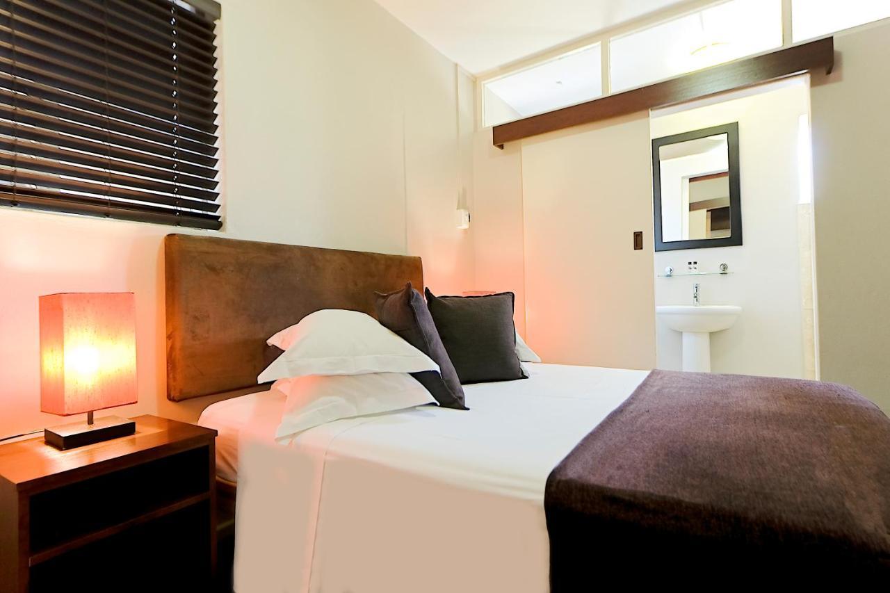 10 On Cape Self Catering Apartments Порт Елизабет Екстериор снимка