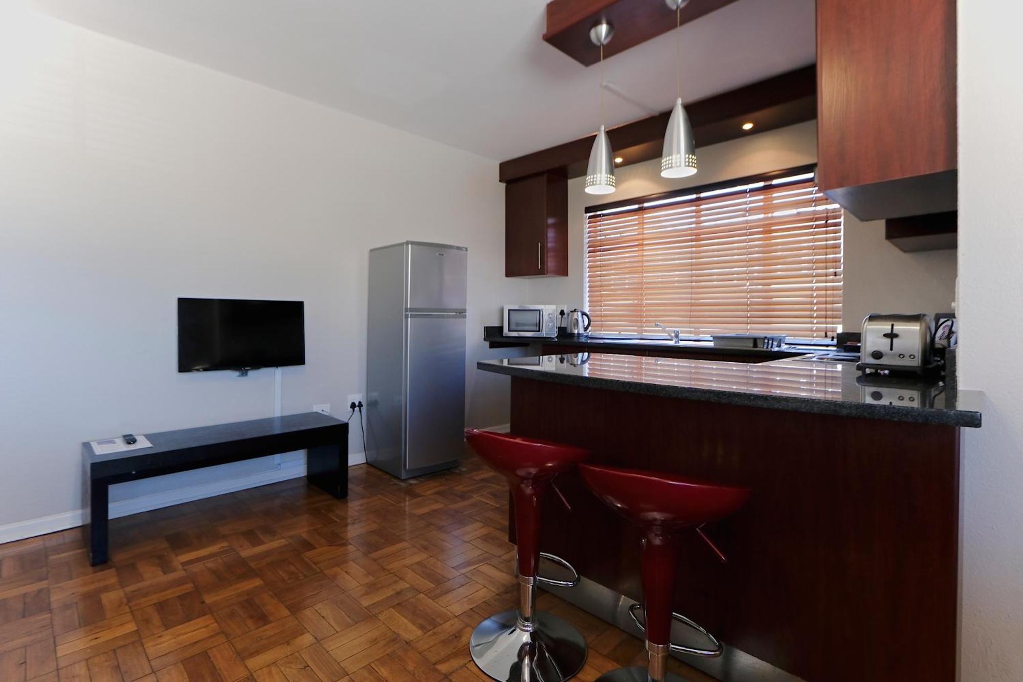 10 On Cape Self Catering Apartments Порт Елизабет Стая снимка