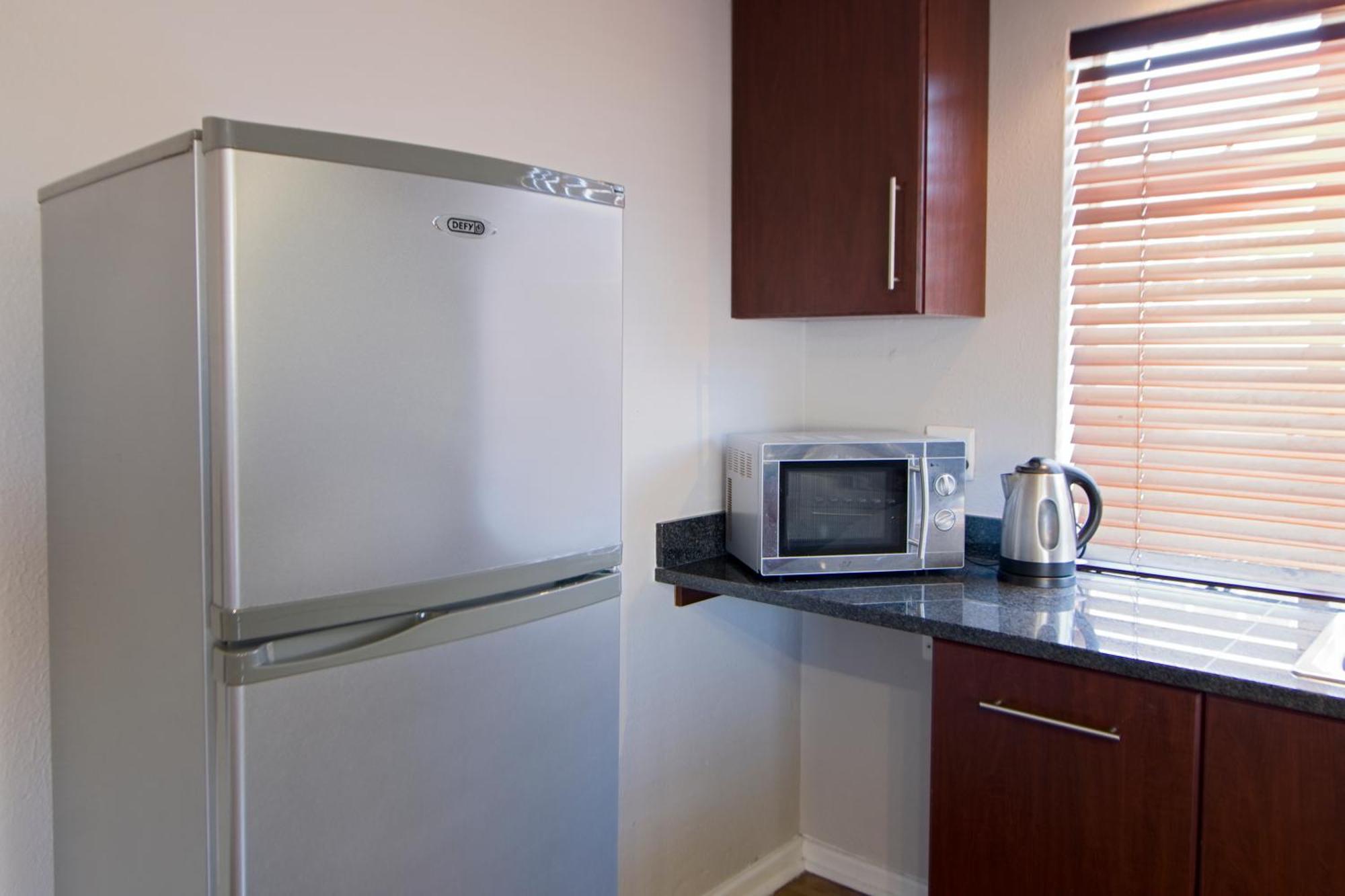 10 On Cape Self Catering Apartments Порт Елизабет Стая снимка